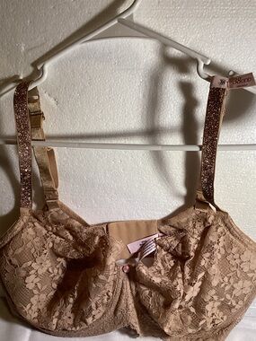 Victoria's Secret Lace Underwire Bra in Nude with Sparkle Straps